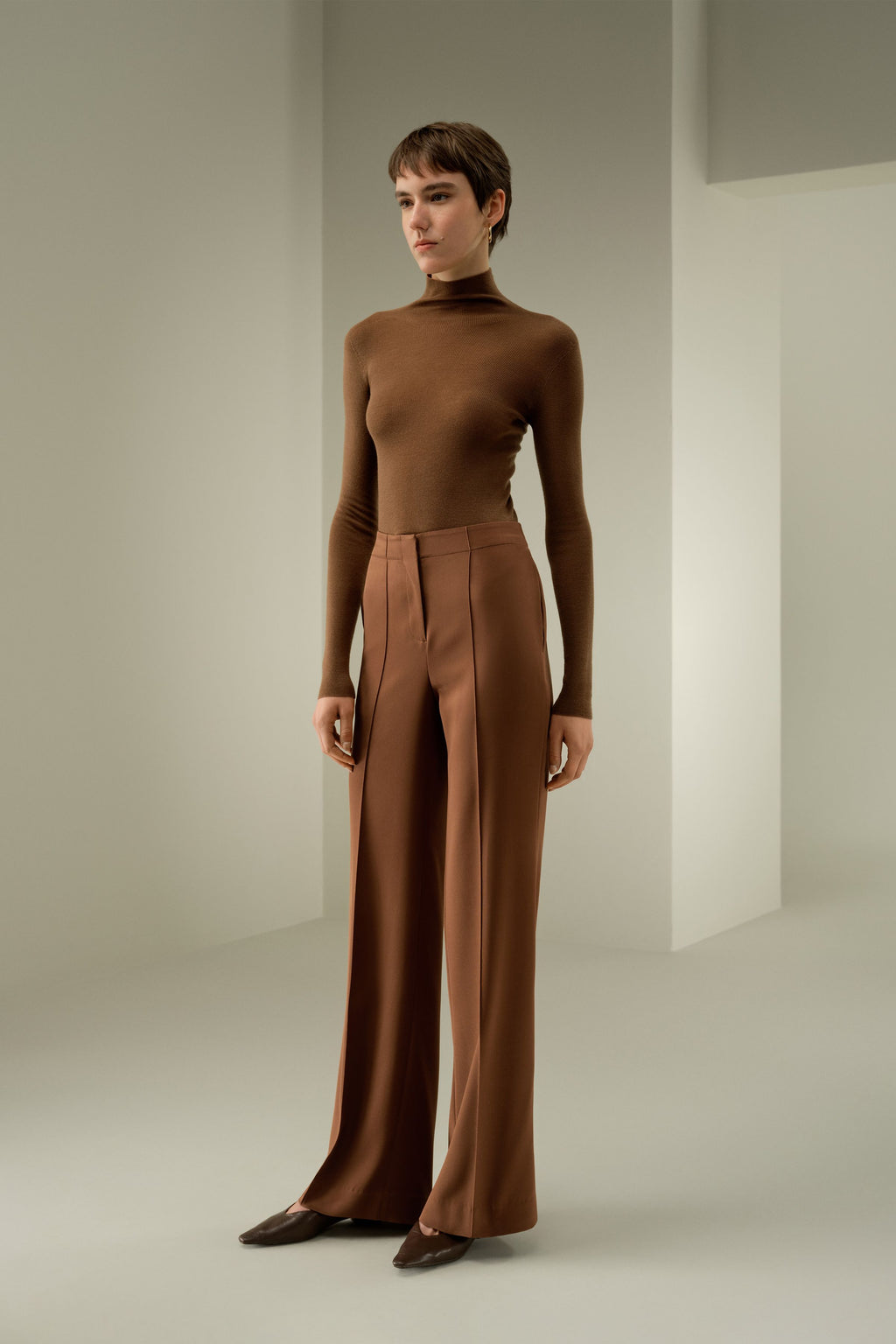 Minimalist Silk Crêpe Pant
