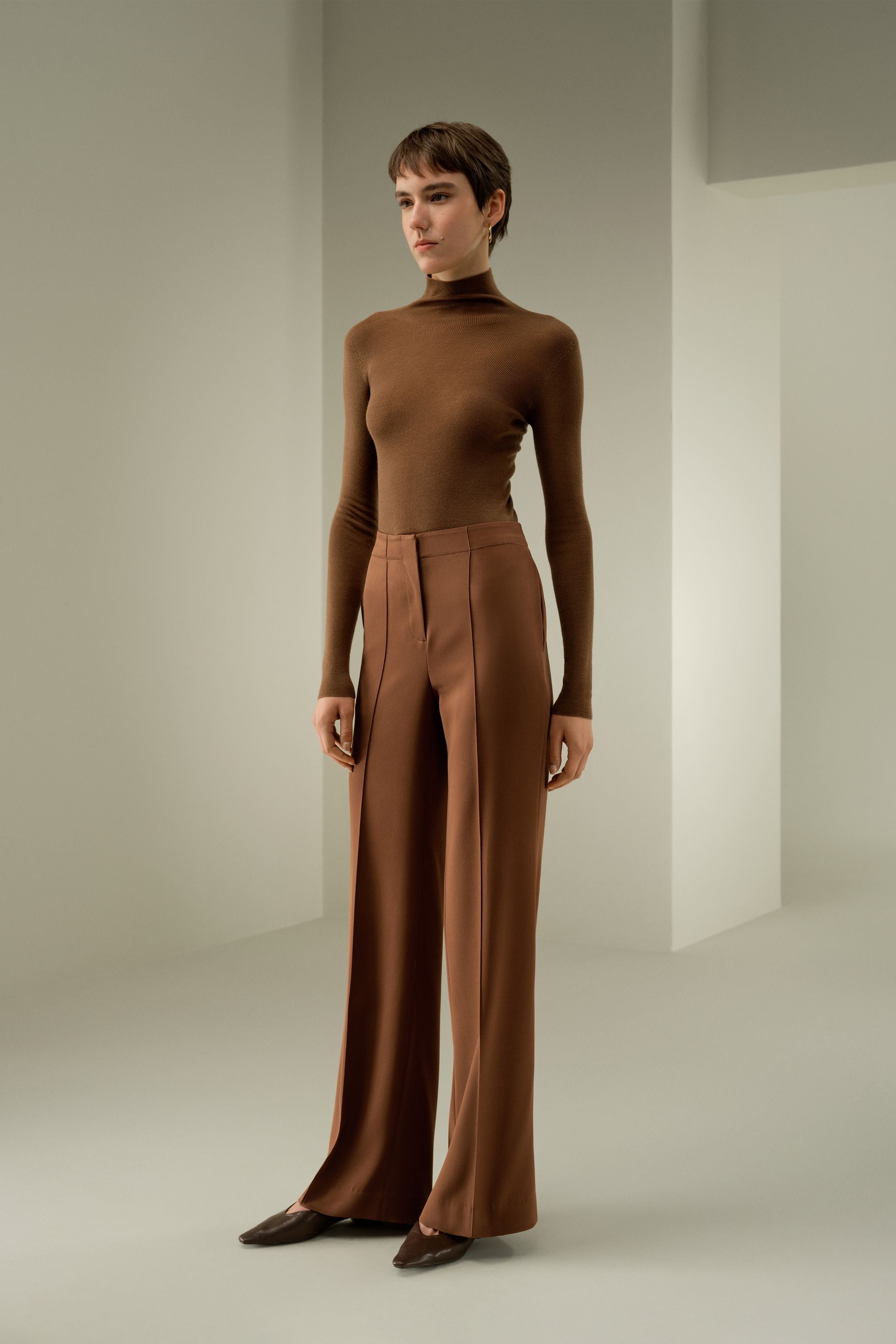 Minimalist Silk Crêpe Pant