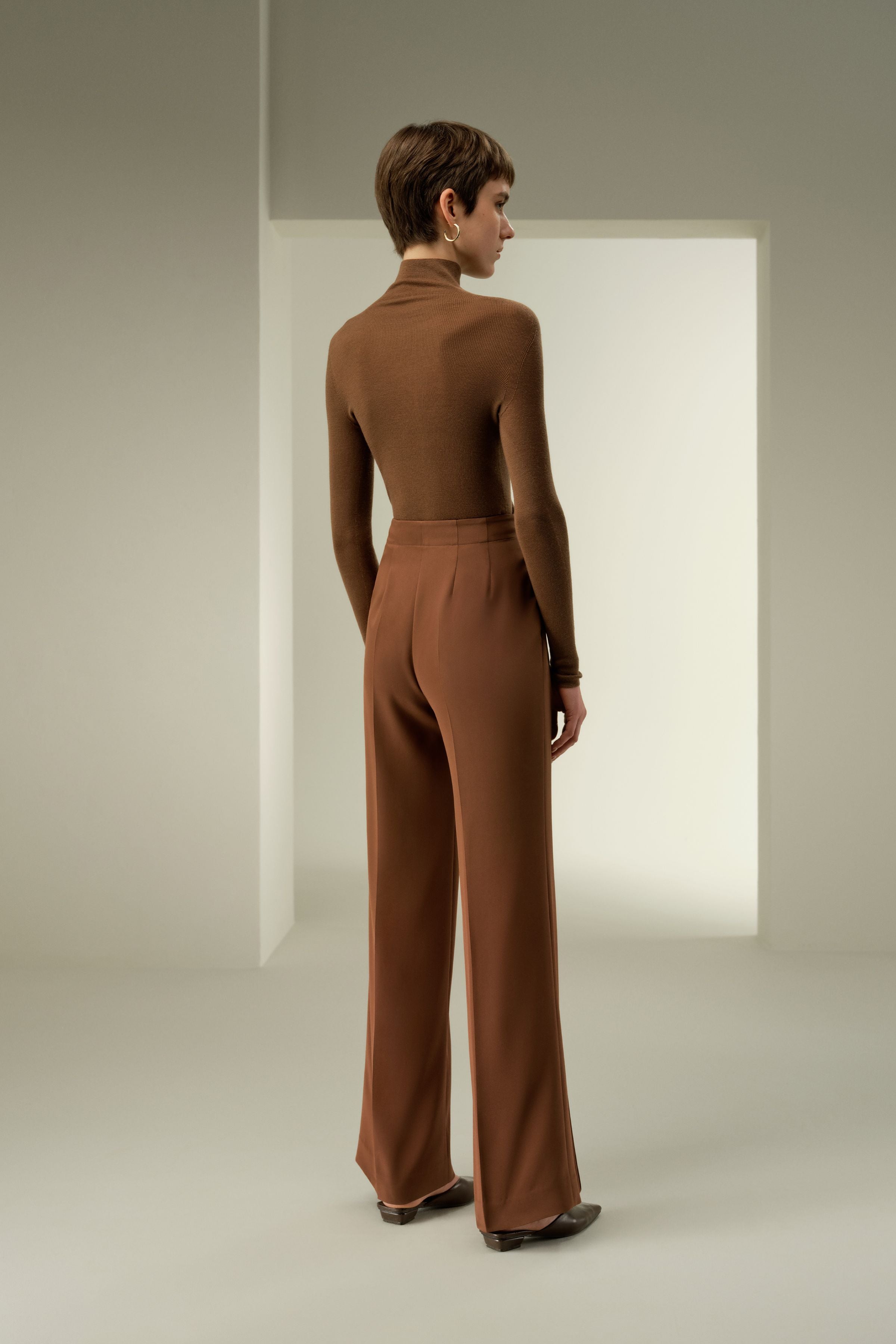 Minimalist Silk Crêpe Pant