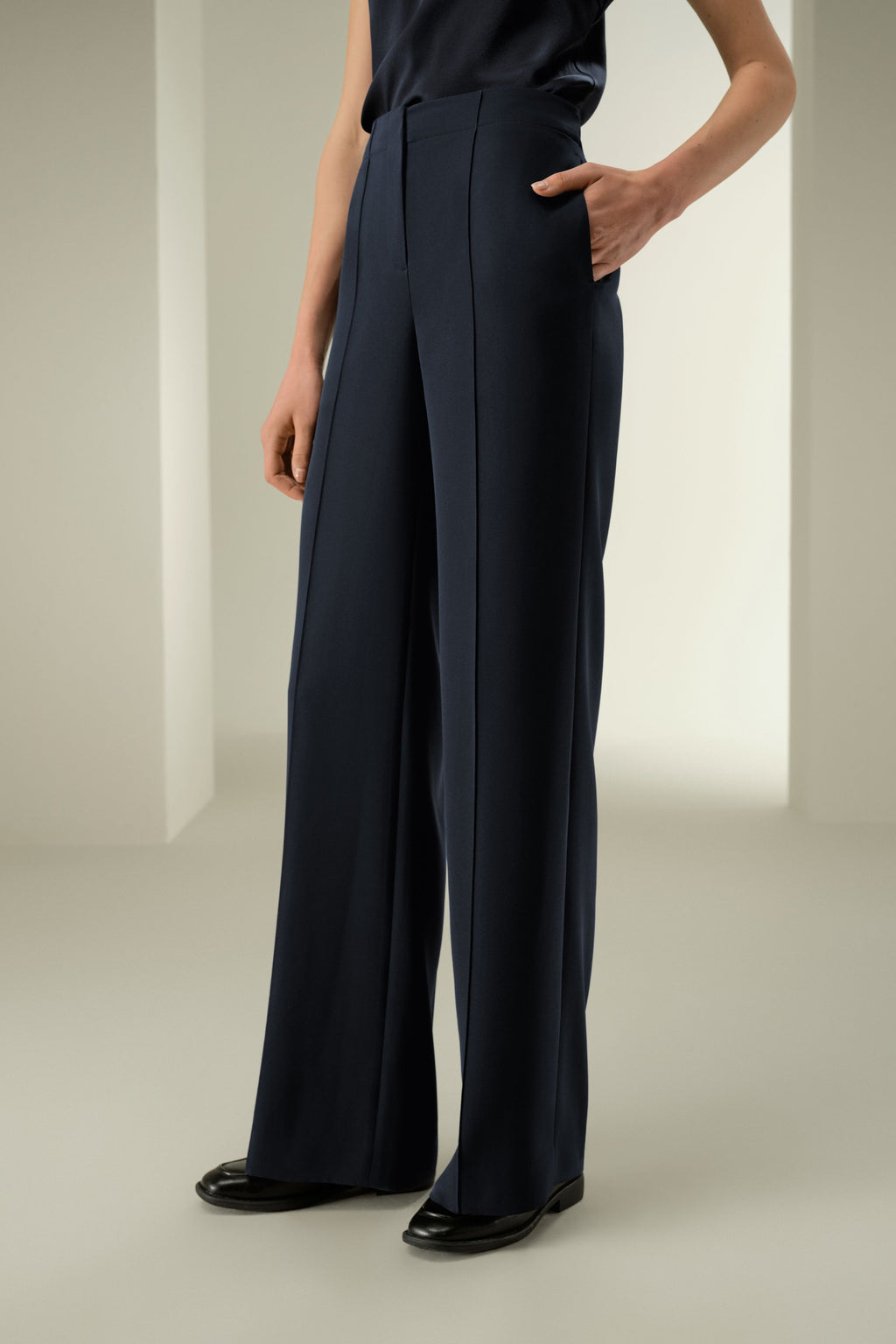 Minimalist Silk Crêpe Pant