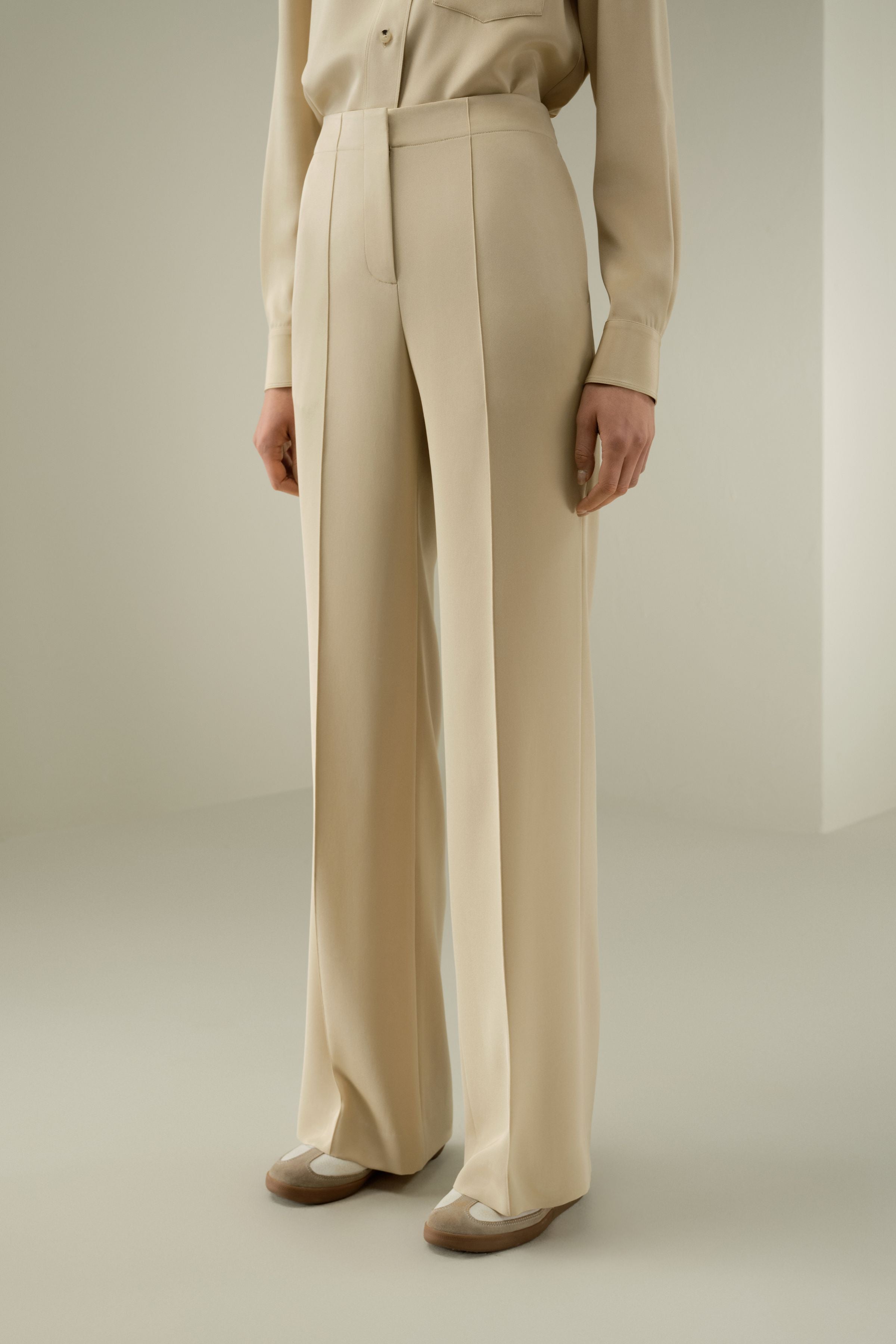 Minimalist Silk Crêpe Pant