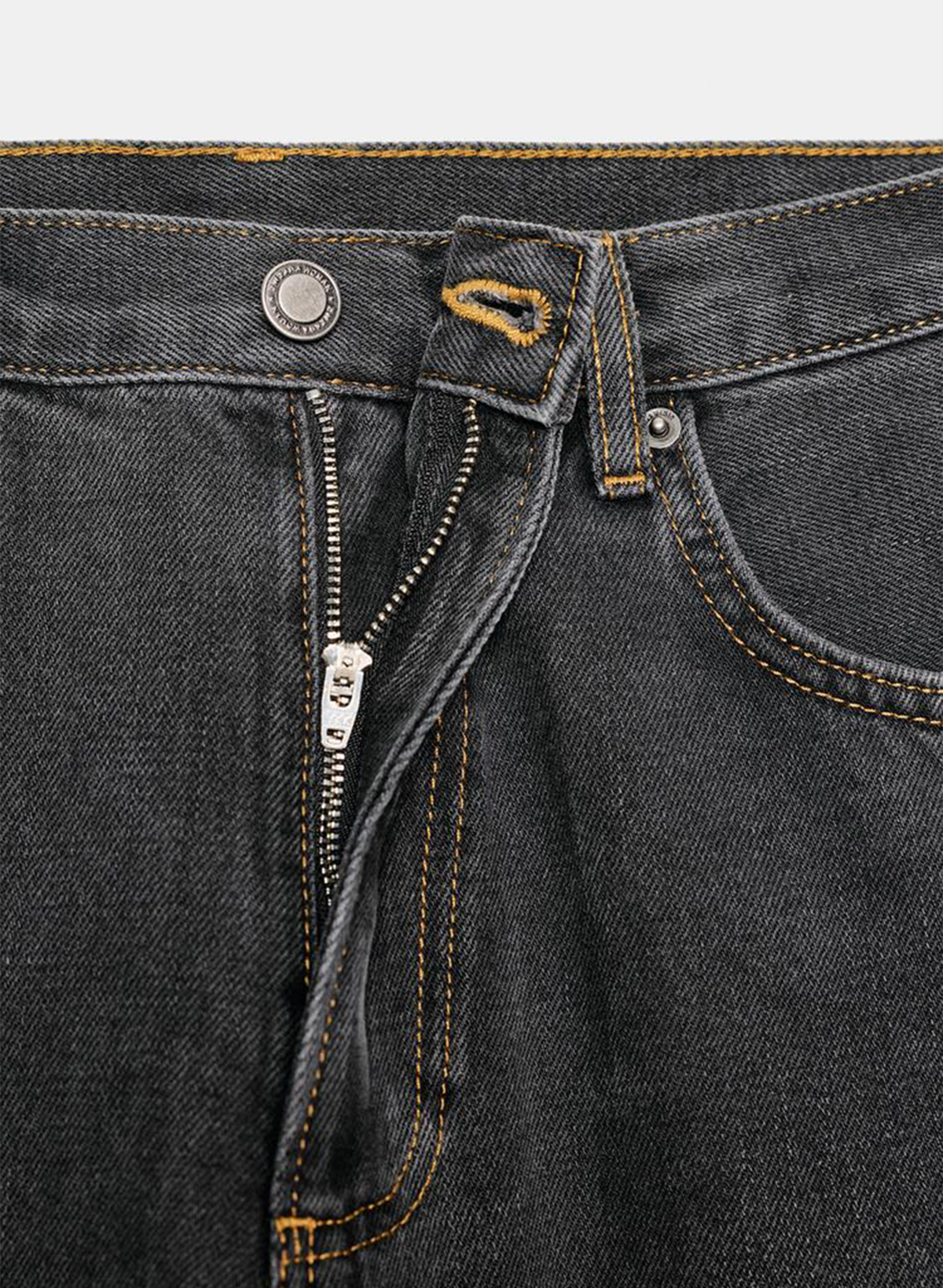 Baggy Mid-Waist Jeans