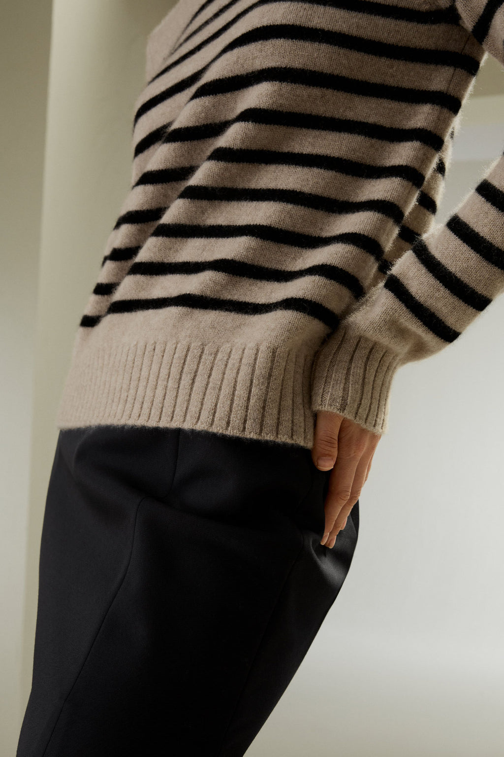 Striped Round Collar Cashmere Sweater