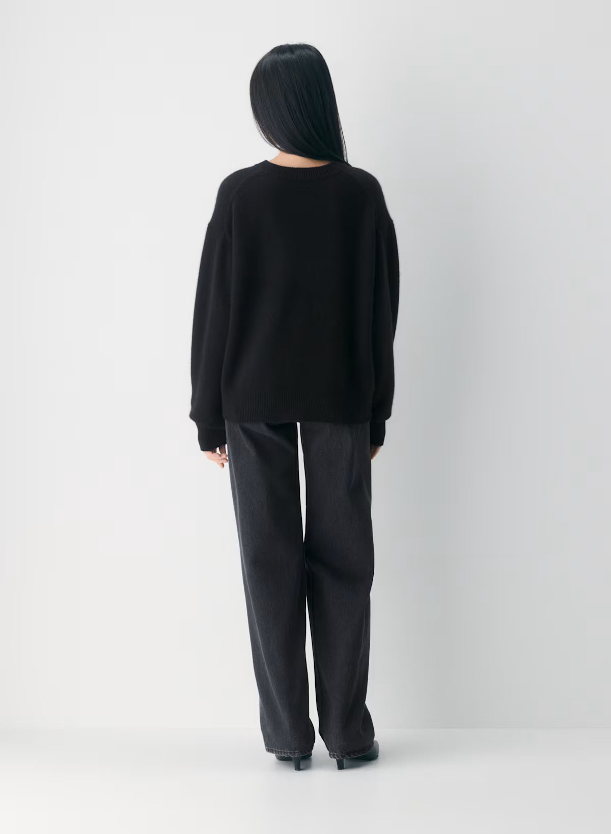 Essential Cashmere Relaxed Crew Sweater
