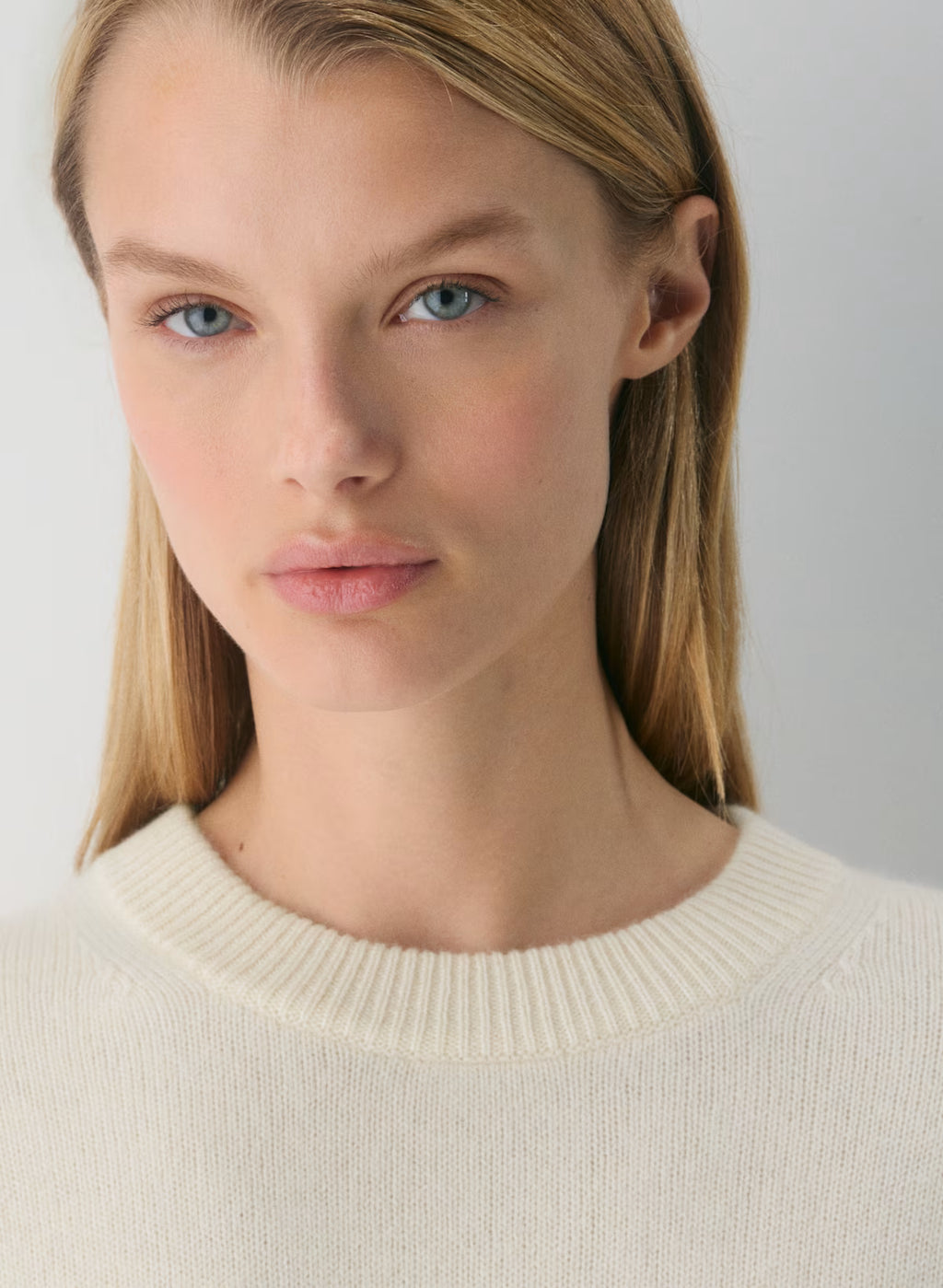Essential Cashmere Relaxed Crew Sweater