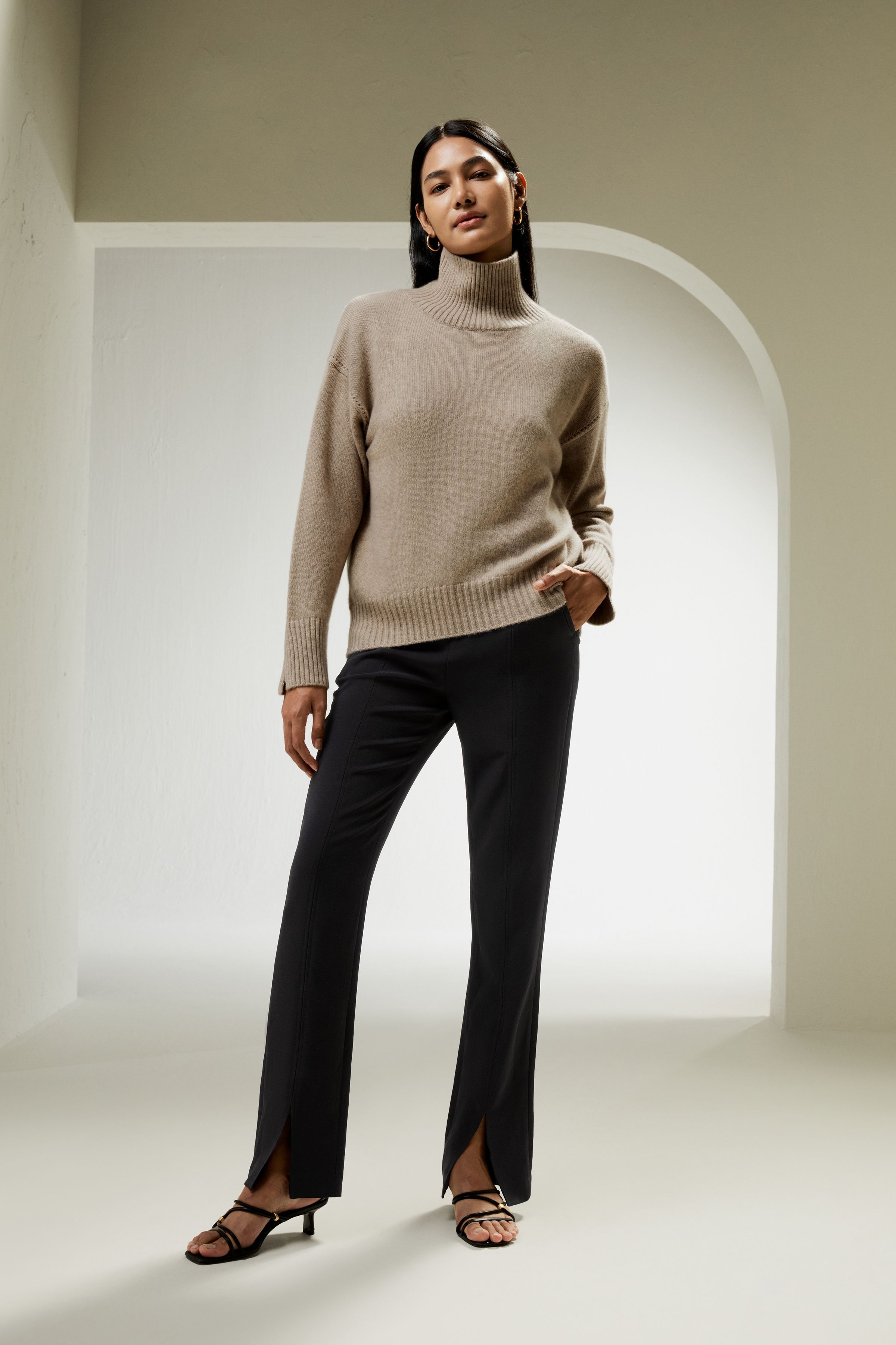 Turtleneck Relaxed-Fit Cashmere Sweater