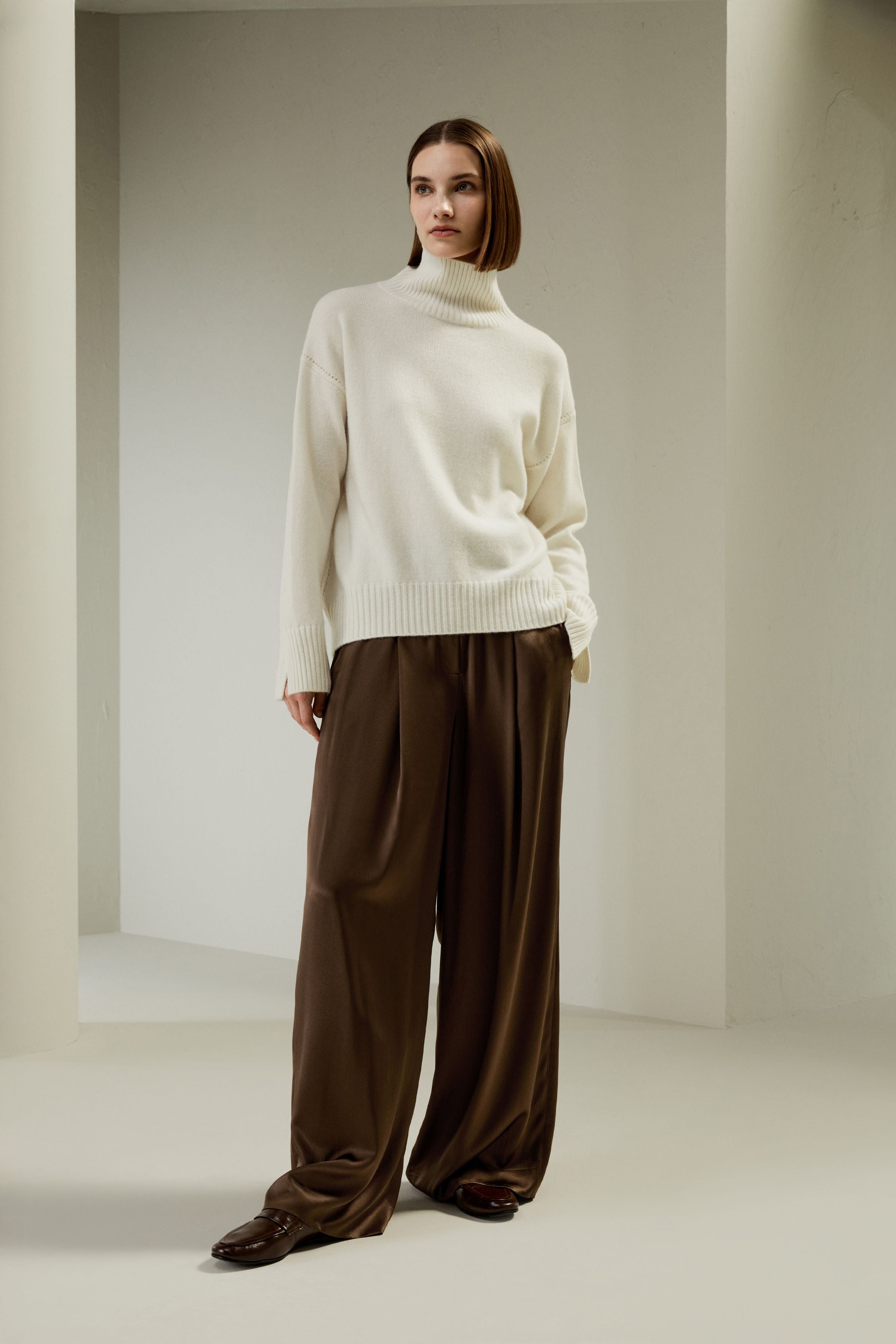Turtleneck Relaxed-Fit Cashmere Sweater