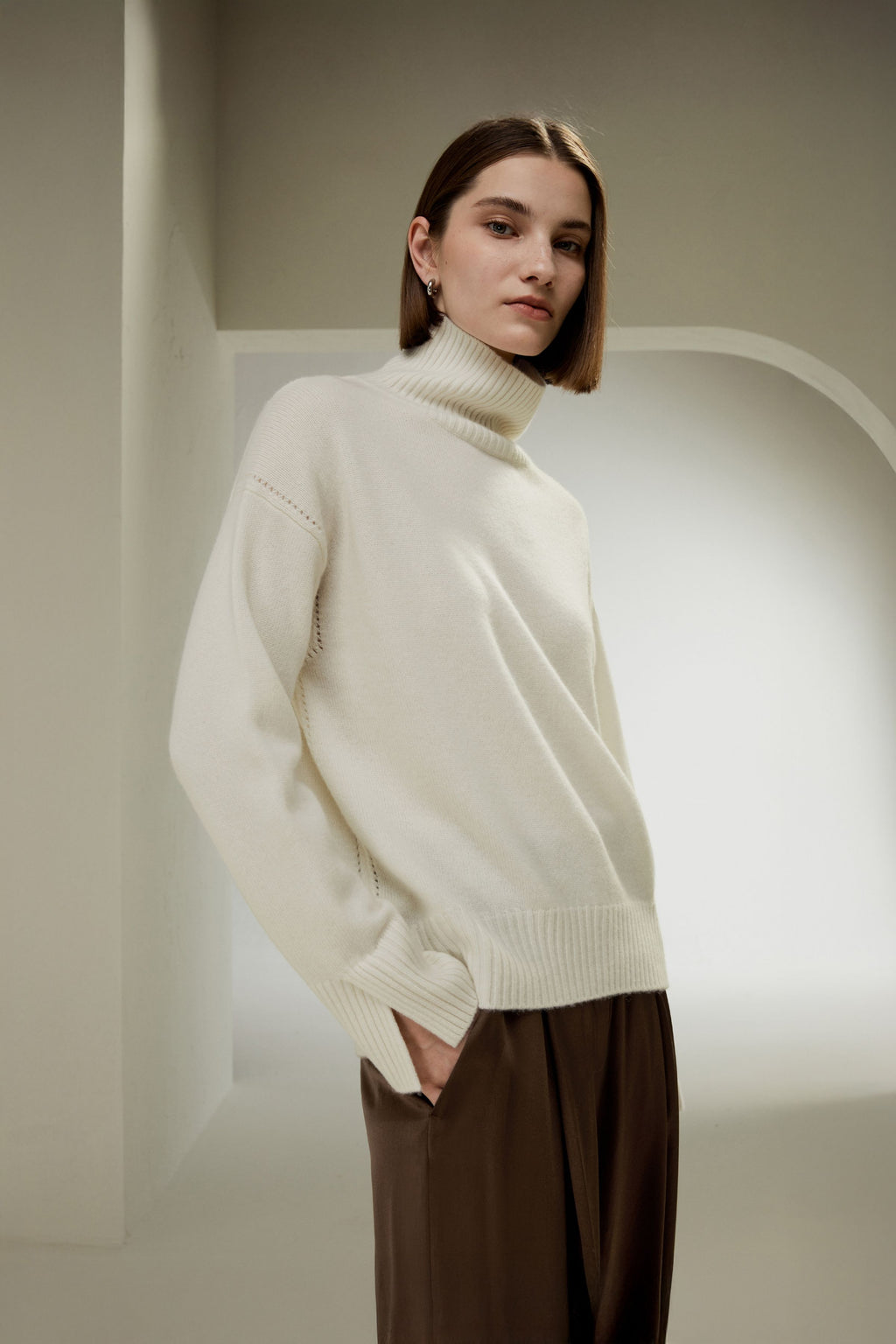 Turtleneck Relaxed-Fit Cashmere Sweater