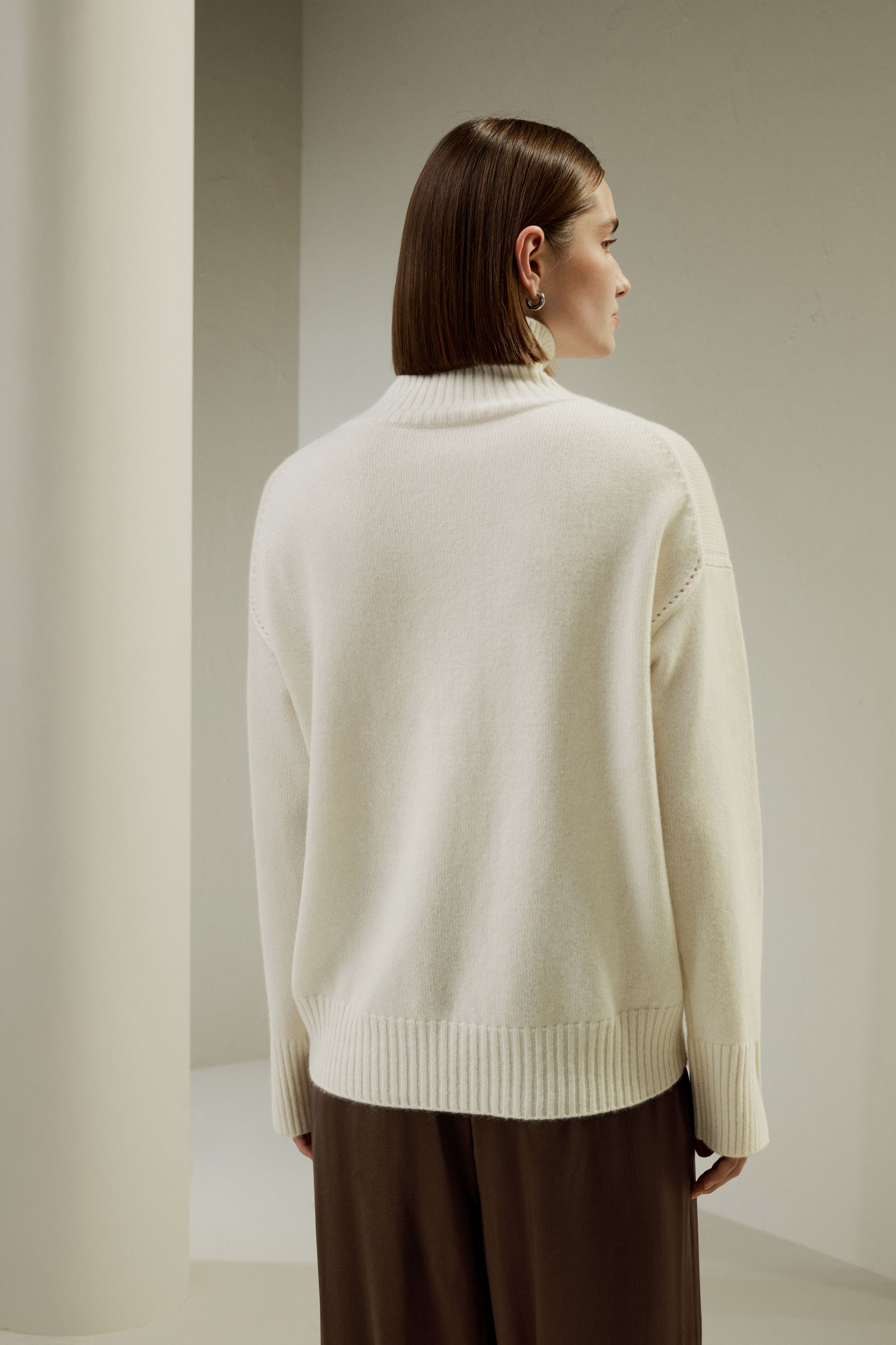 Turtleneck Relaxed-Fit Cashmere Sweater