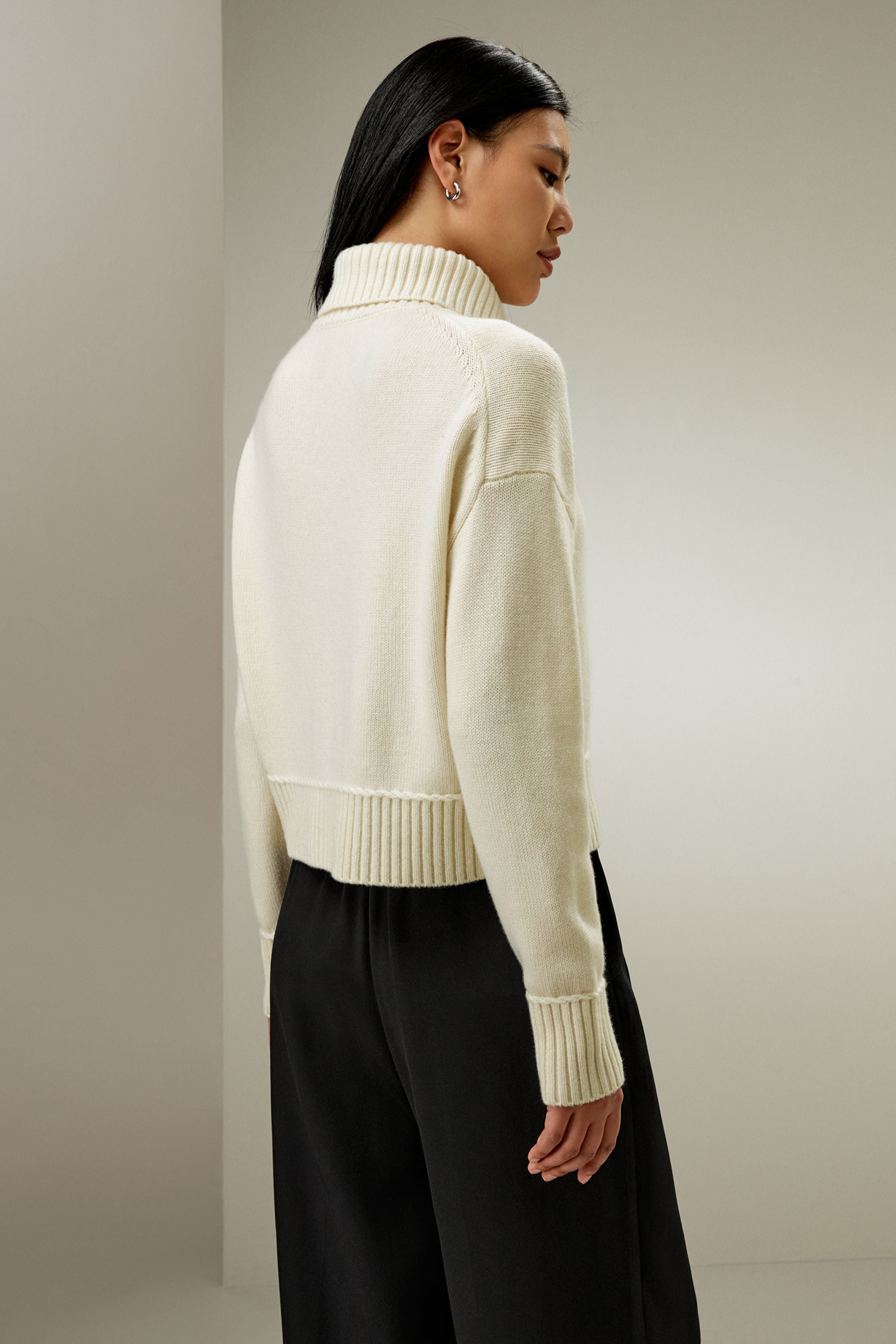 Relaxed Fit Wool-Cashmere Blend Sweater