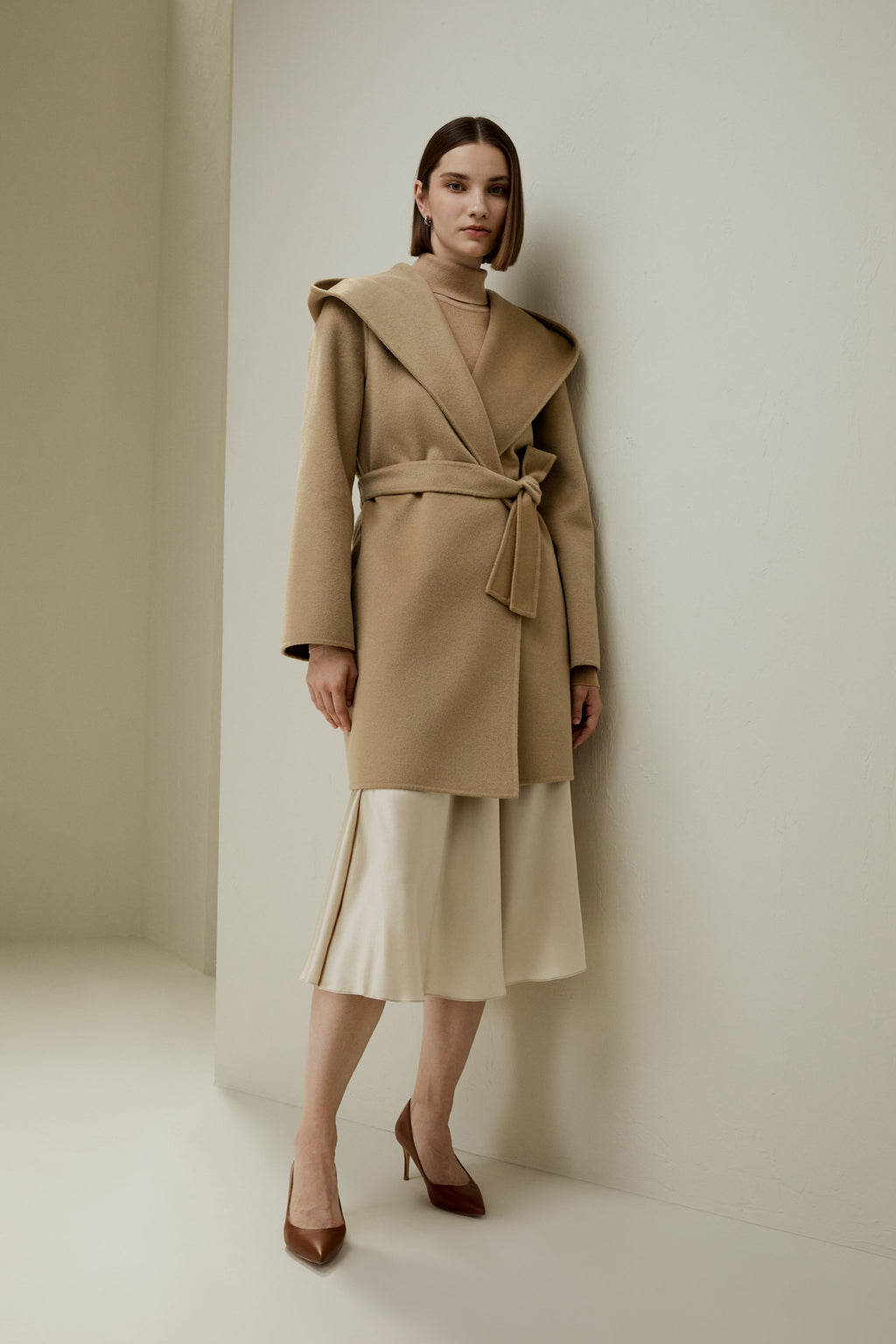 Cashmere-Wool-Blend Belted Short Hooded Coat