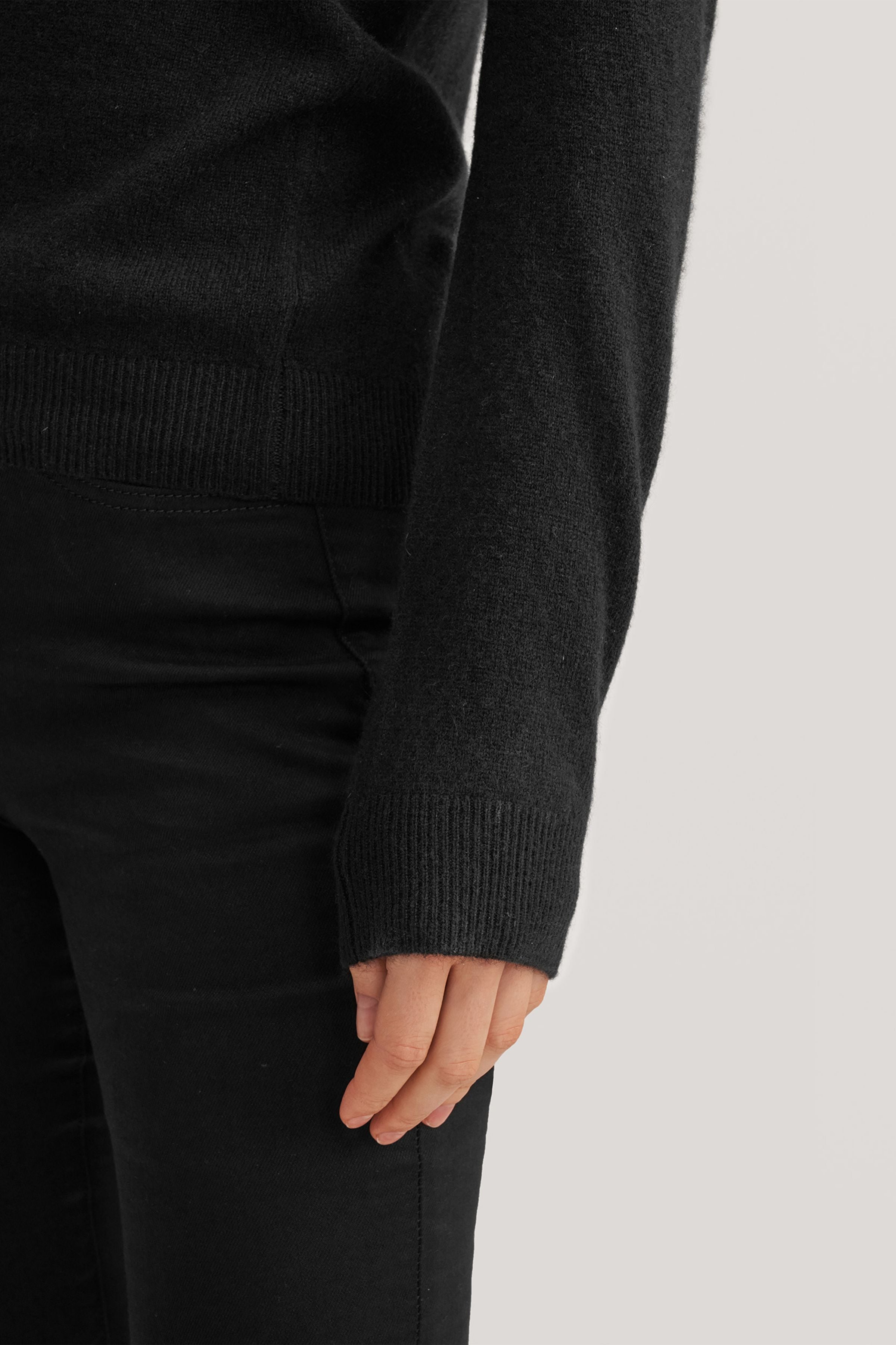 Pure Cashmere Turtleneck Sweater